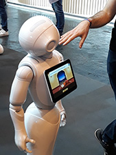 Akinator à VivaTech Akinator sur Pepper